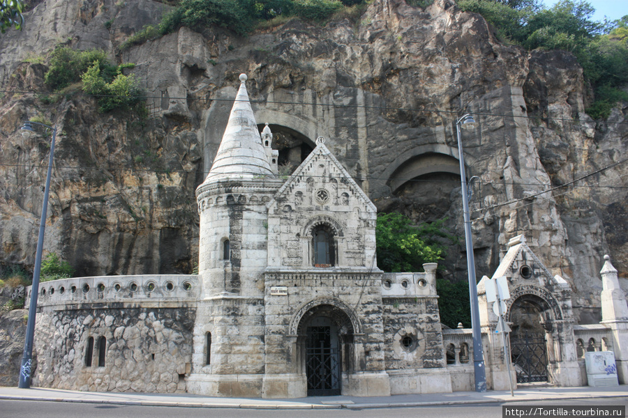 Пещерная церковь Будапешт, Венгрия