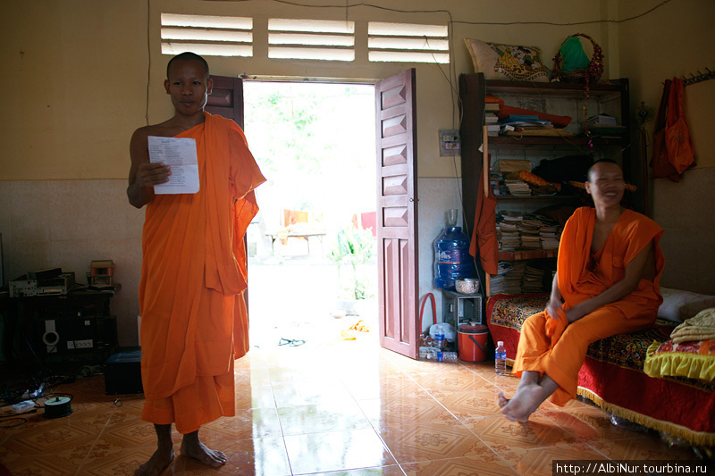 Кампучия: бедность не порок, но вредная привычка. Бавет, Камбоджа