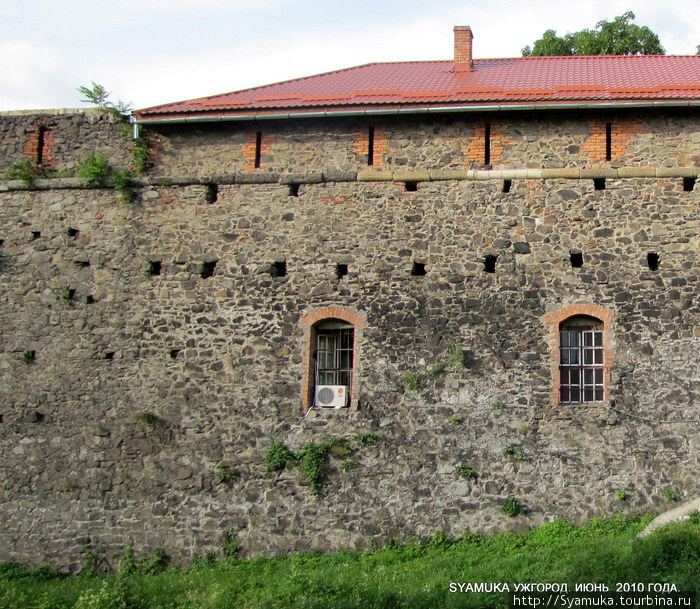 Замковая стена. Ужгород, Украина