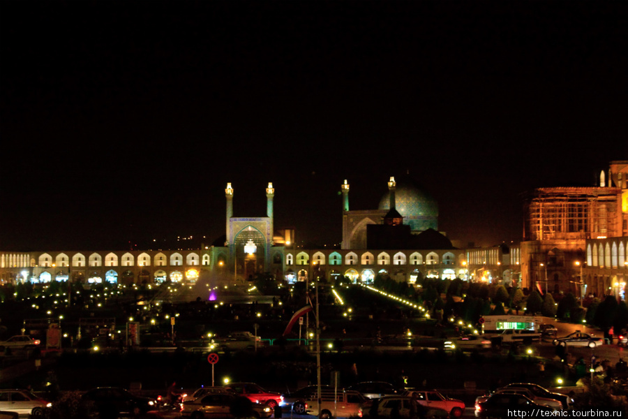 Площадь Имама ночью Исфахан, Иран