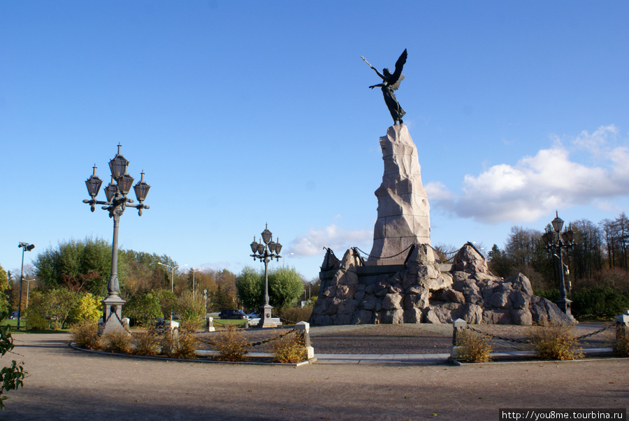 Памятник русалке в таллине фото