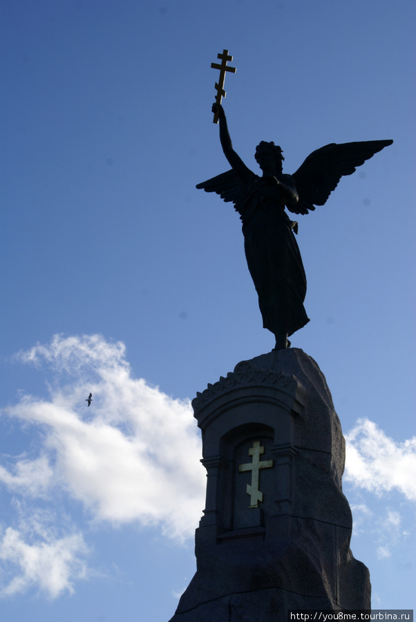 православный памятник погибшим морякам Таллин, Эстония