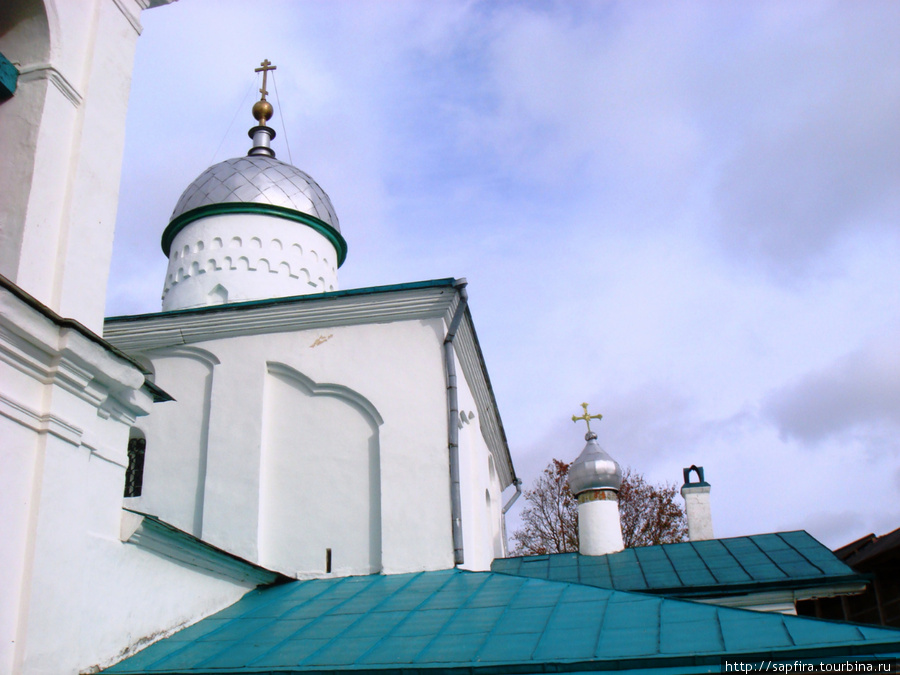 Словенские ключи и Старая крепость. Изборск, Россия