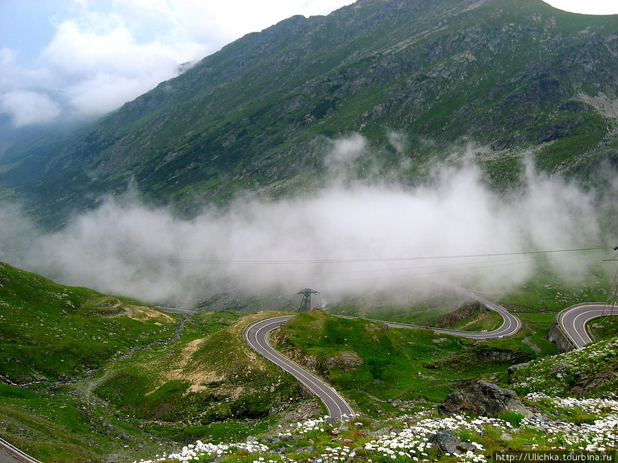 Очень красива дорога в горах! Румыния