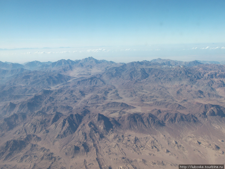 Горы Египта из окна самолёта. Шарм-Эль-Шейх, Египет