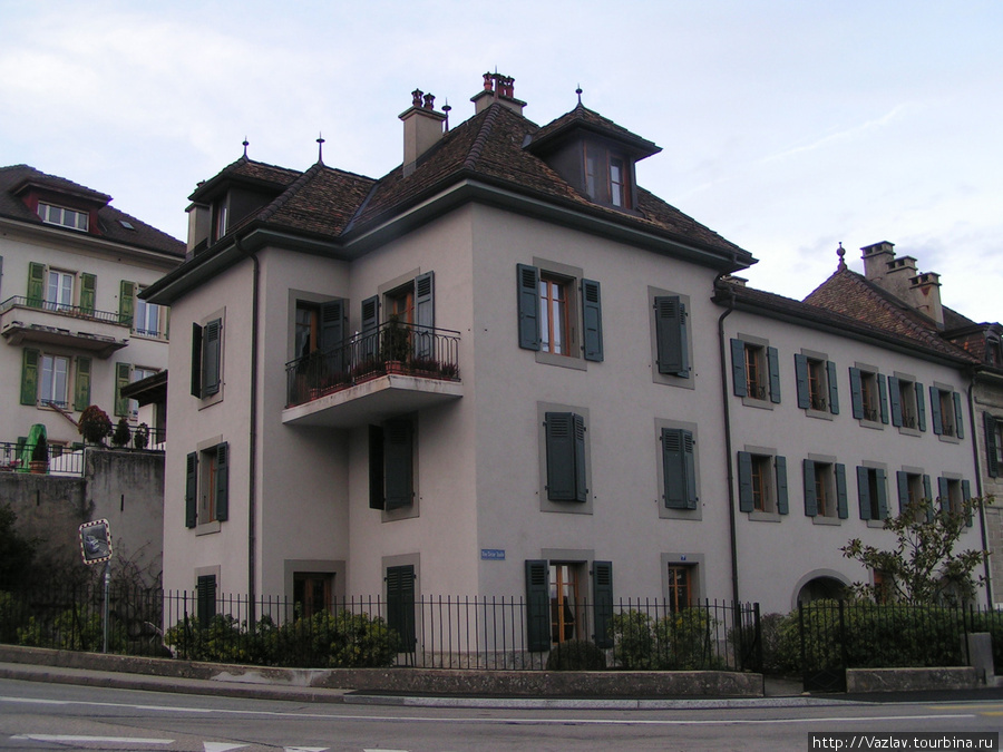 Типичная архитектура Ньон, Швейцария