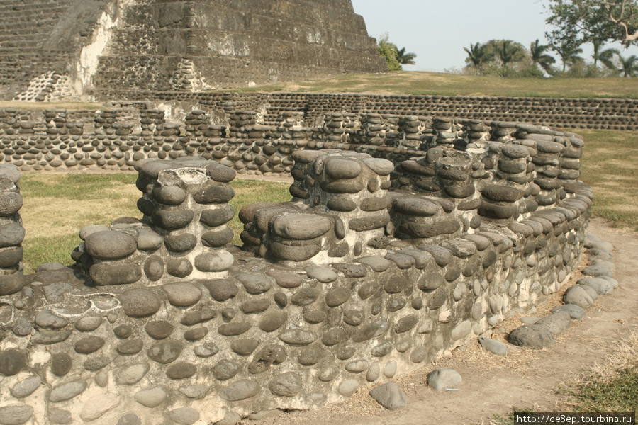 Руины древнего города Семпоала Семпоала, Мексика
