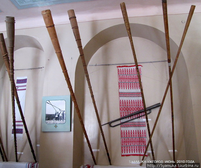 Трембита — самобытный Карпатский инструмент. Ужгород, Украина