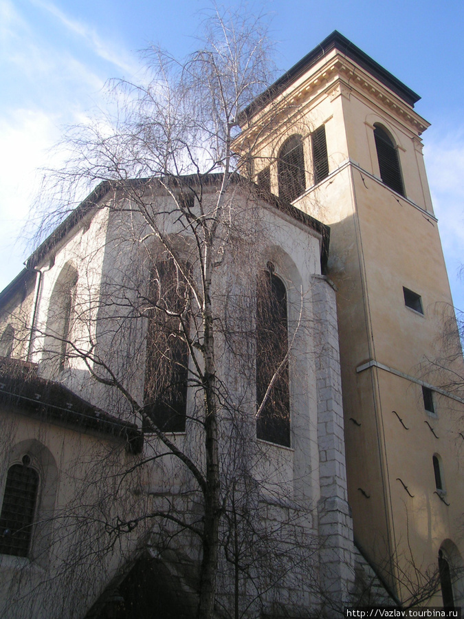 Здание собора Анси, Франция