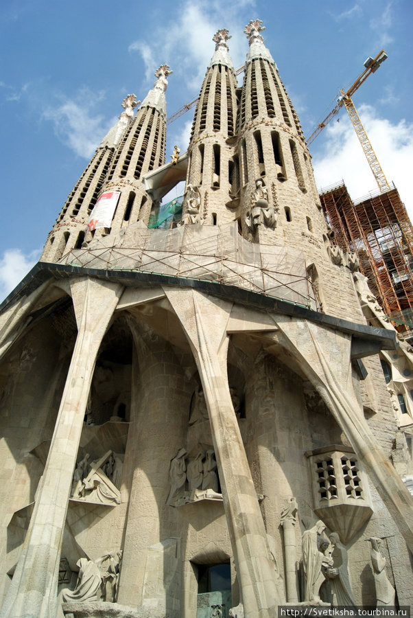 Храм для бедных Барселона, Испания