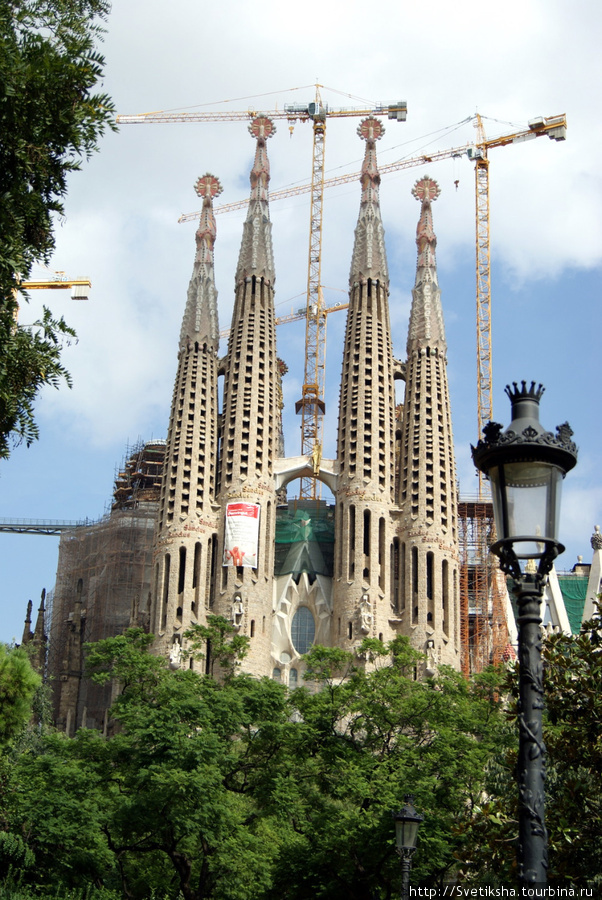 Храм для бедных Барселона, Испания