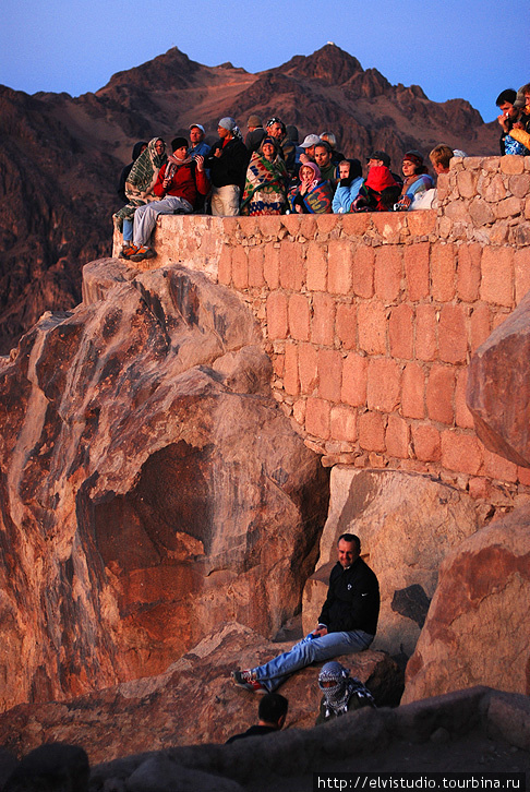 Паломники на горе Синай гора Синай (2285м), Египет