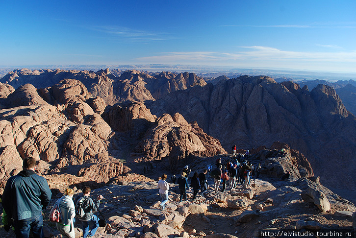 Паломники на горе Синай гора Синай (2285м), Египет