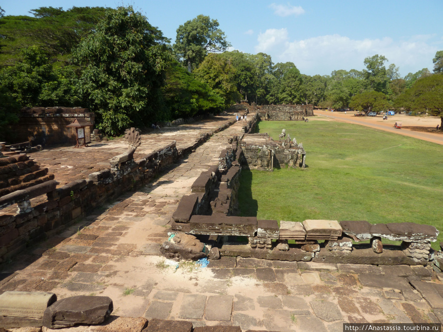 Слоновая терраса (Terrace of Elephants). Ангкор (столица государства кхмеров), Камбоджа