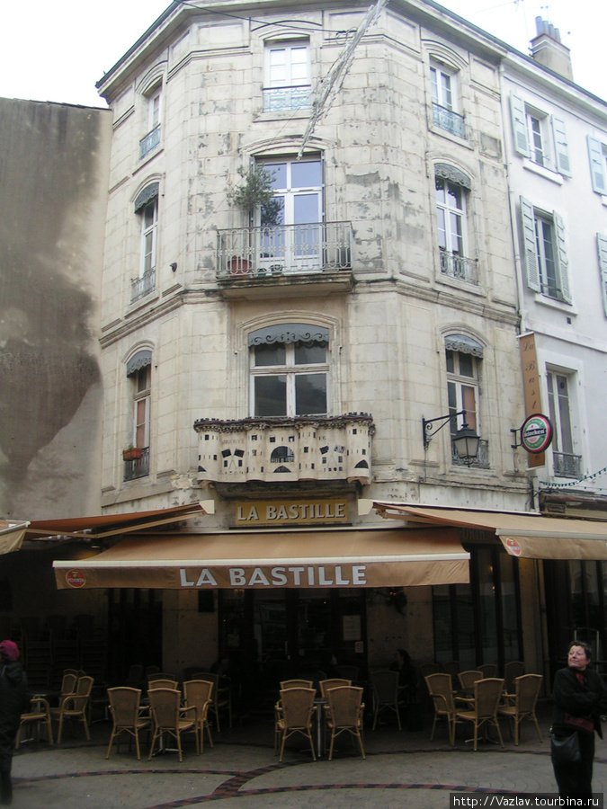 Уличное кафе Валанс, Франция
