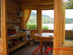 Теплая кухня-веранда, с видом на реку Катунь