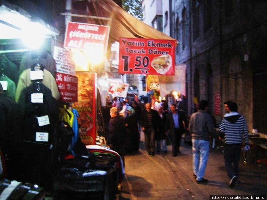 сендвич с курицей можно найти даже за 1,5 лиры Стамбул, Турция
