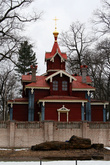 Храм 19 века за стенами псих. больницы на Фермском шоссе.