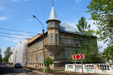 Дом 19 века в Ломоносове.
