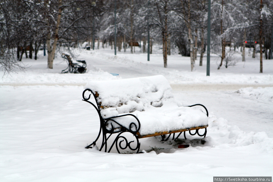 Снега каждый год не мало Сургут, Россия
