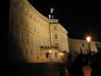 Президентский штандарт. Поднятый флаг означает, что президент находится в пределах Чехии