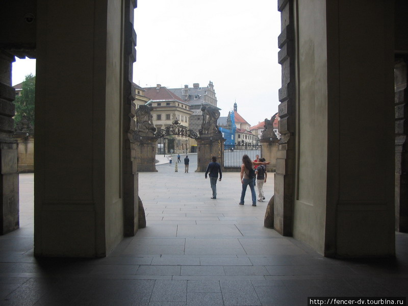 Центральный вход изнутри Прага, Чехия
