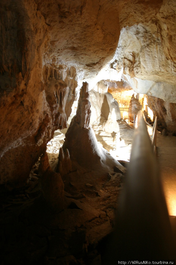 Мраморная пещера Мраморное, Россия