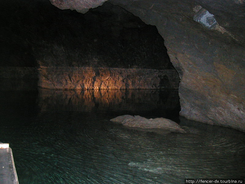Подземное озеро Зеегротте Хинтербрюль, Австрия