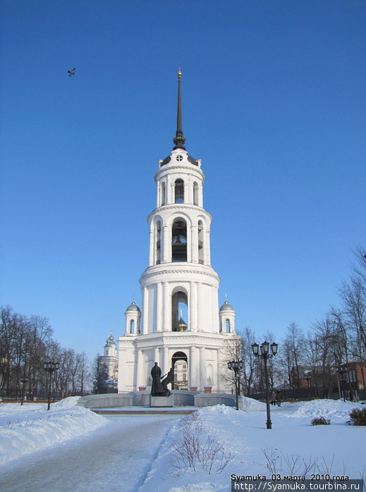 Колокольня Воскресенского собора. Шуя, Россия