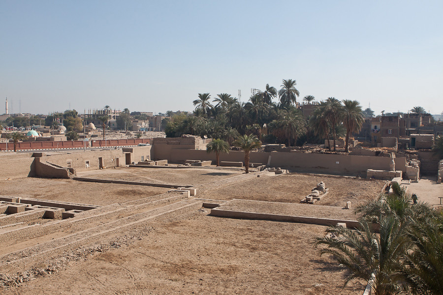 Вид с крыши Луксор, Египет