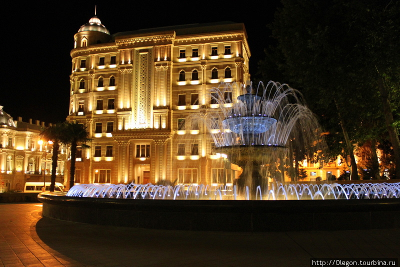 Брызги фонтанов Баку, Азербайджан