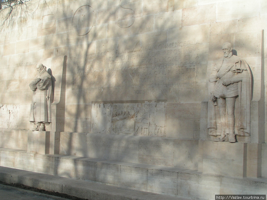 Надписи, барельефы и фигуры Женева, Швейцария