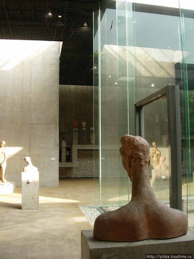 Wilhelm Lehmbruck Museum: International Centre of Sculpture Дуйсбург, Германия