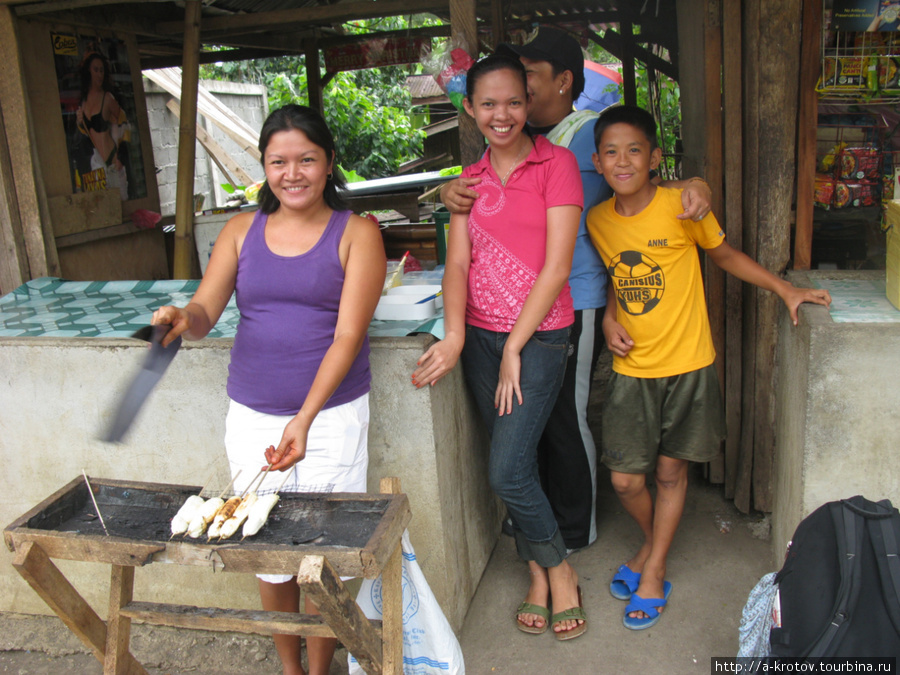 жители селения Паранг Группа островов Минданао, Филиппины