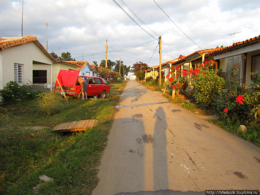 улица, на которой находится дом Виньялес, Куба