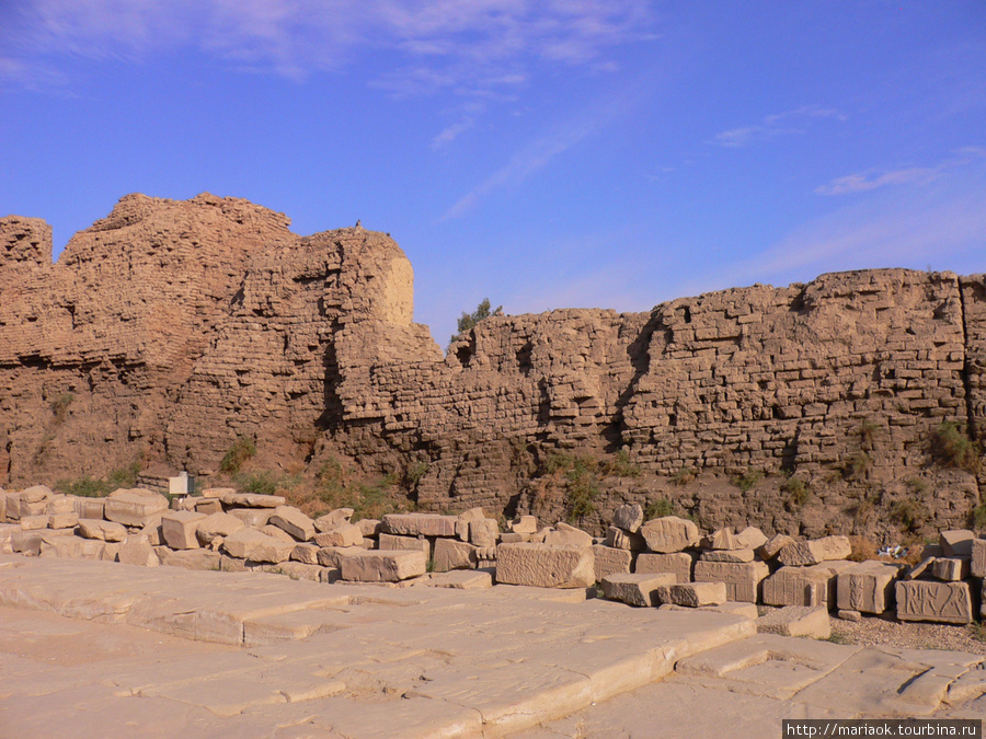 Храм  Хатхор в Дендере , Луксорский и Карнакский  храмы Луксор, Египет