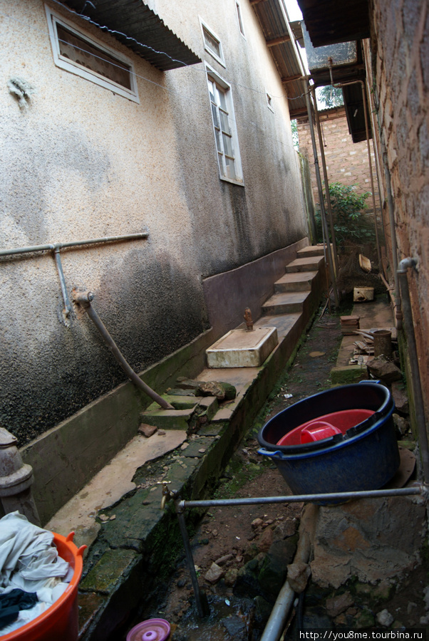 сток для воды Энтеббе, Уганда