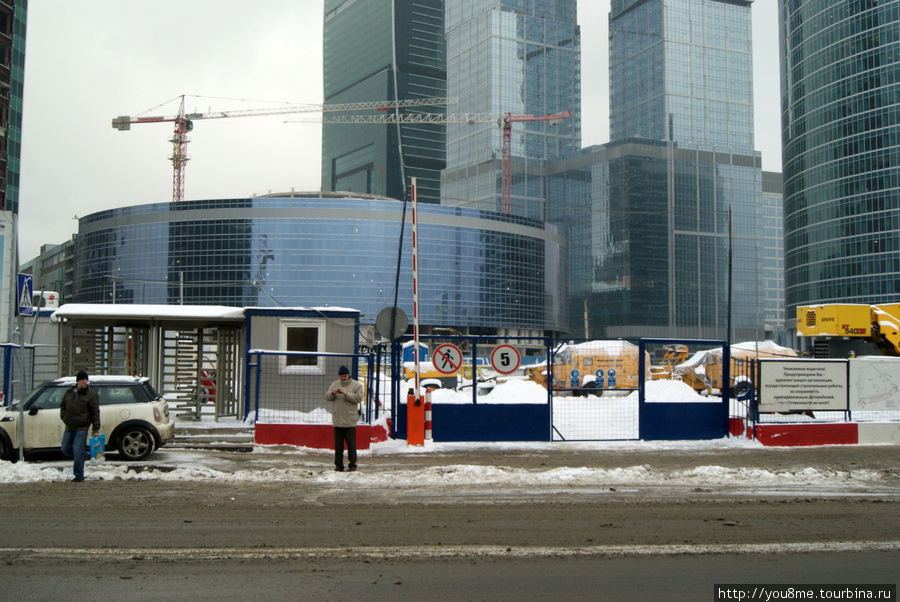 у подножия нового города Москва, Россия