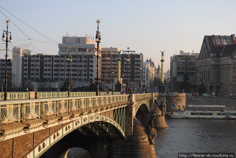 Нетуристическая Прага. Чехув мост. Прага, Чехия