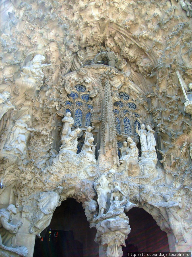 Каменные кружева собора. Барселона, Испания