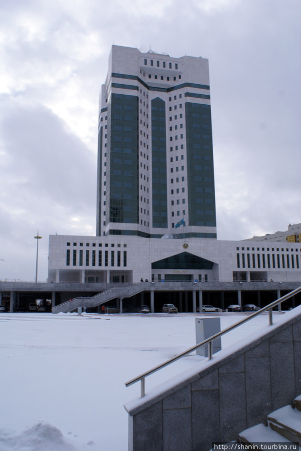 Столица под снегом Астана, Казахстан