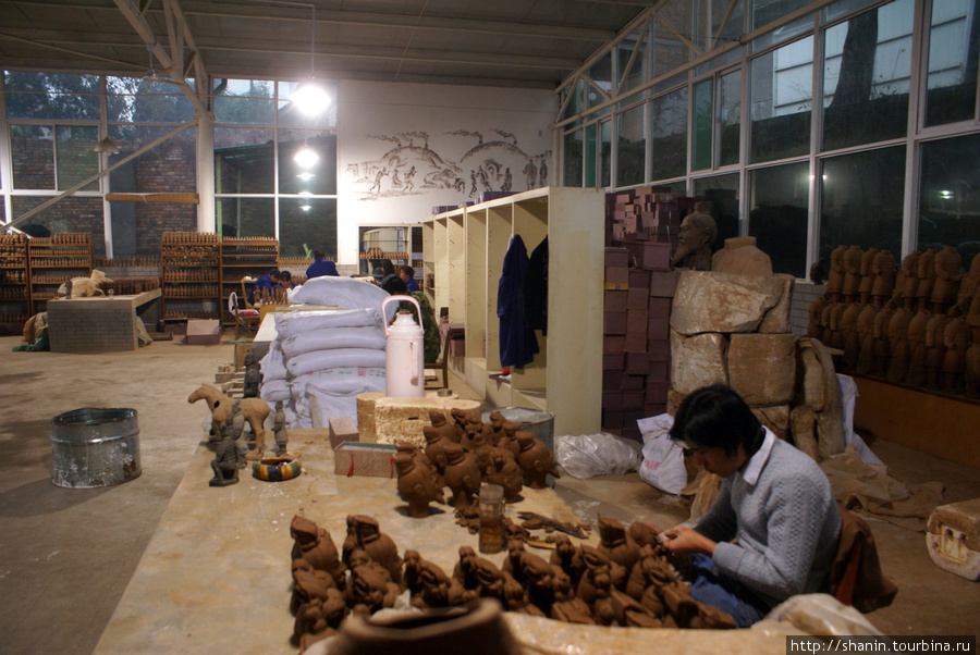 Фабрика глиняных солдат Сиань, Китай