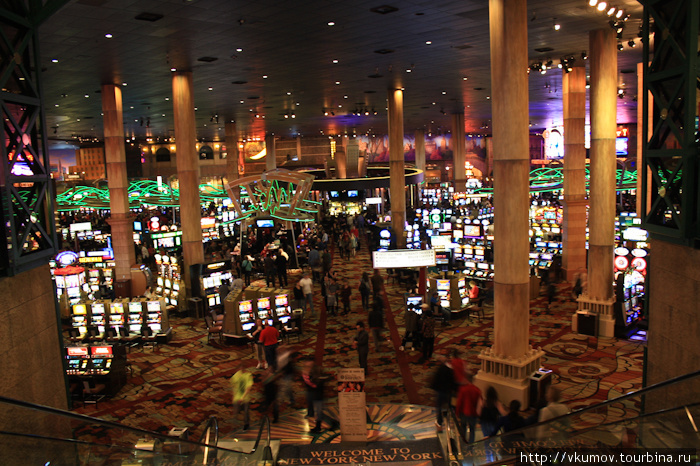 Игровые автоматы в отеле Нью-Йорк Нью-Йорк Лас-Вегас, CША