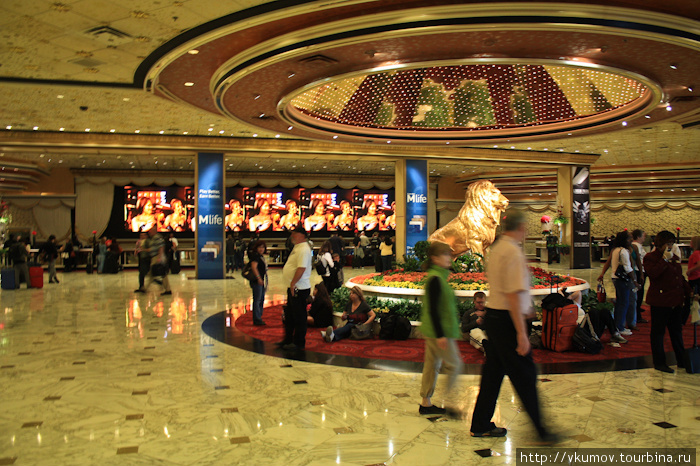 Лобби отеля MGM Grand Лас-Вегас, CША