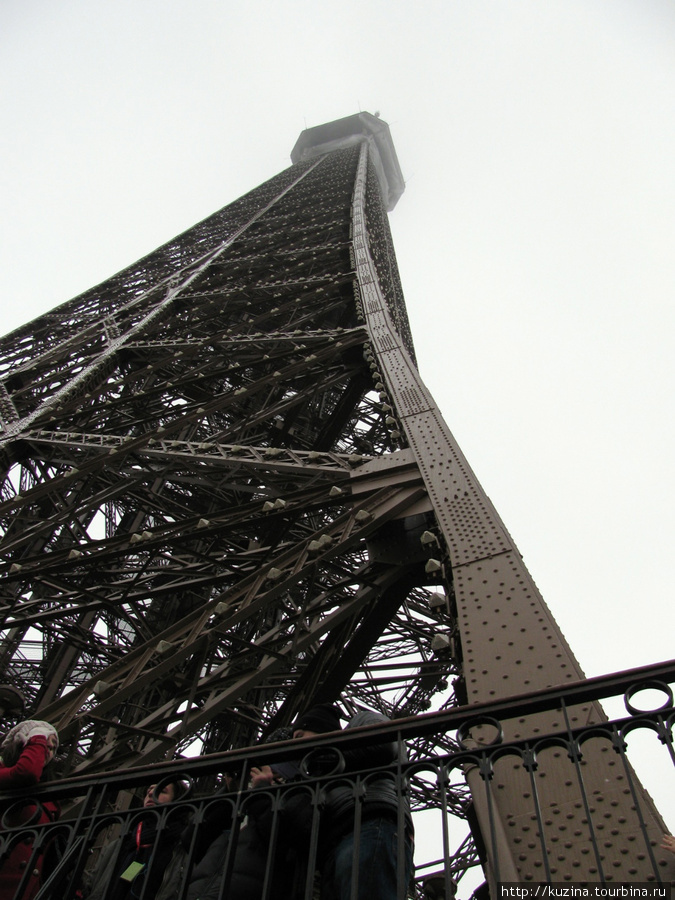 НГ в Париже. Эйфелева башня Париж, Франция