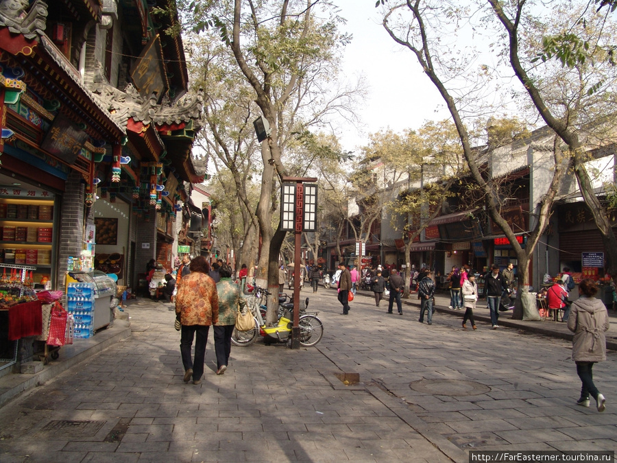 Съестной ряд в центре Сианя Сиань, Китай