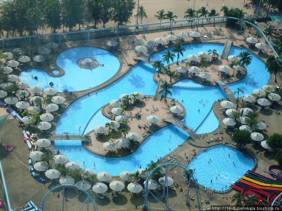 Аквапарк отеля Паттайя Парк — одно из мест развлечения туристов. Паттайя, Таиланд