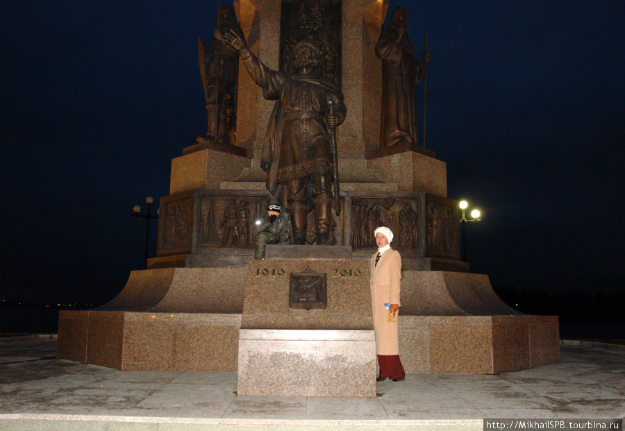 Памятник 1000-летия г.Ярославль. Ярославль, Россия
