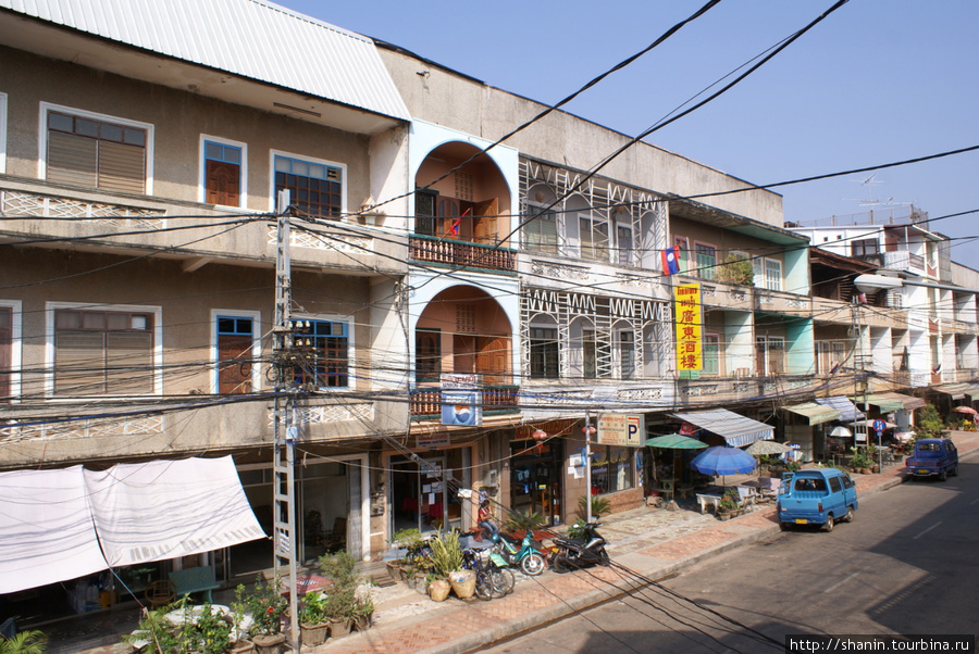Вид из окна гостииницы Вьентьян, Лаос