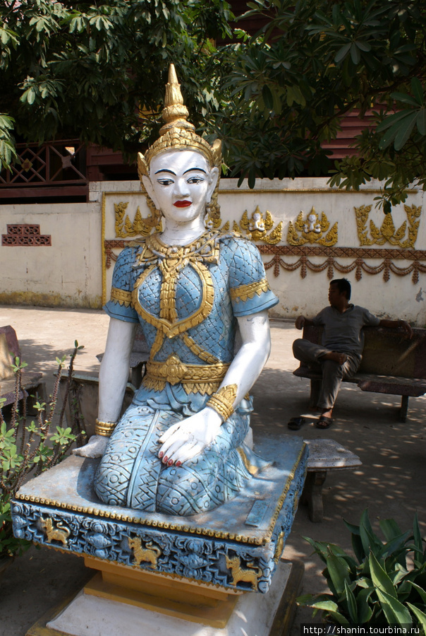 В монастыре Ват Си Мыанг во Вьентьяне Вьентьян, Лаос